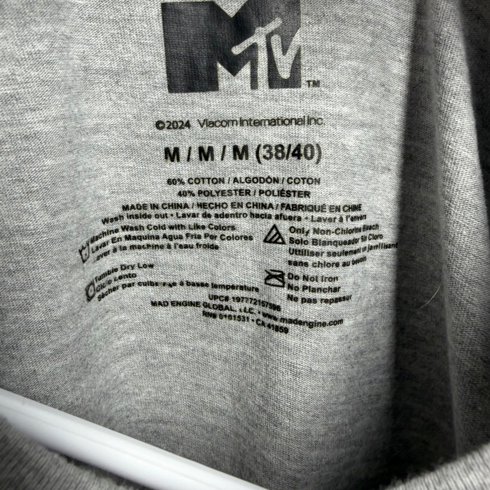 MTV Graphic Tee Medium Gray American Flag Logo Shirt - Picture 4 of 4
